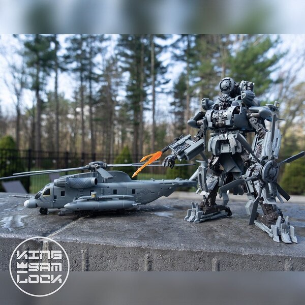 Transformers Masterpiece Movie MPM 13 Blackout Official In Hand Image  (4 of 16)